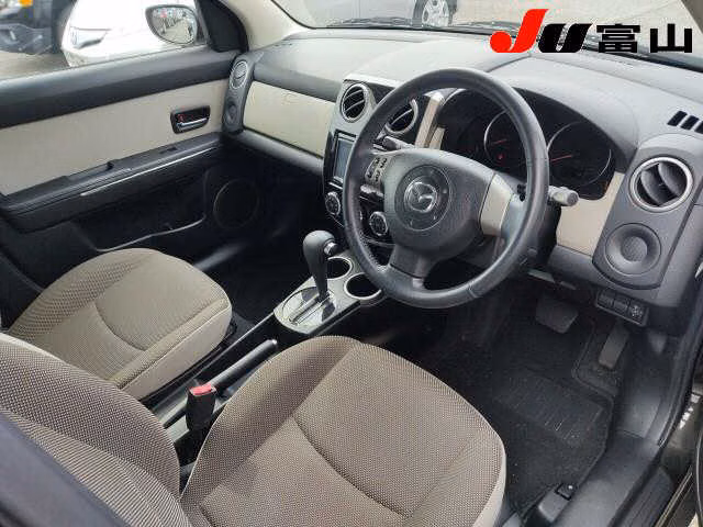 MAZDA VERISA
