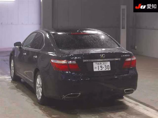 LEXUS LS600H