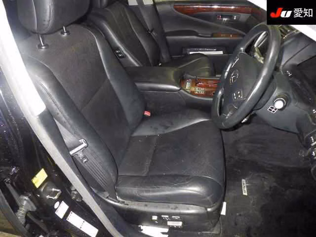 LEXUS LS600H