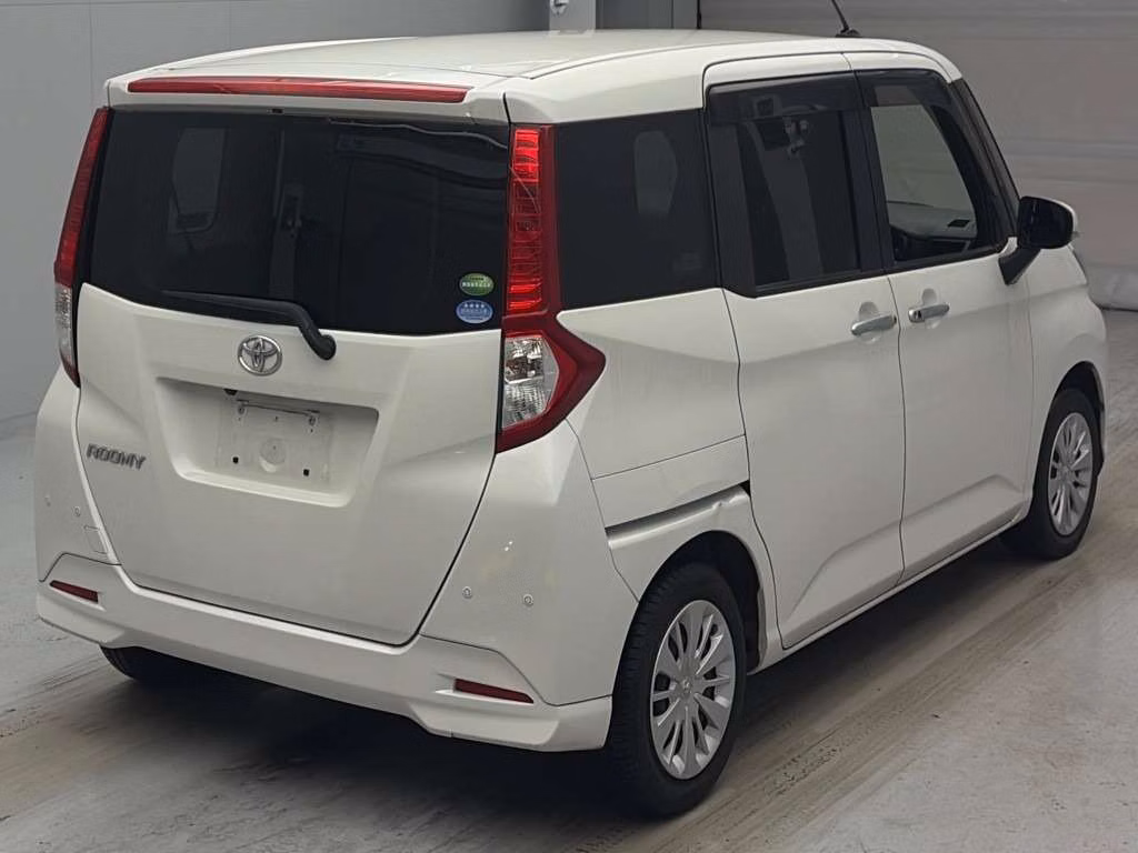TOYOTA ROOMY