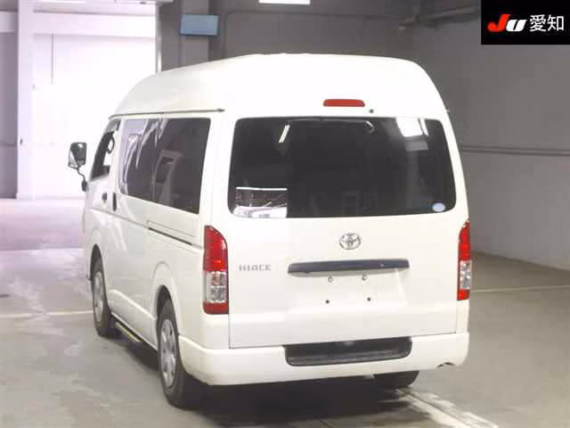 TOYOTA REGIUS ACE