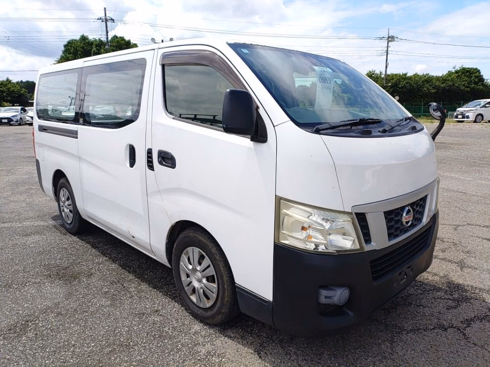 NISSAN NV350 CARAVAN