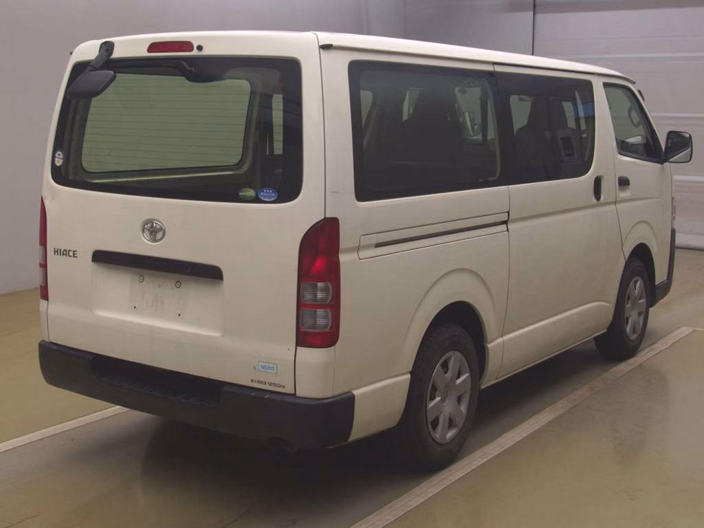 TOYOTA REGIUS ACE