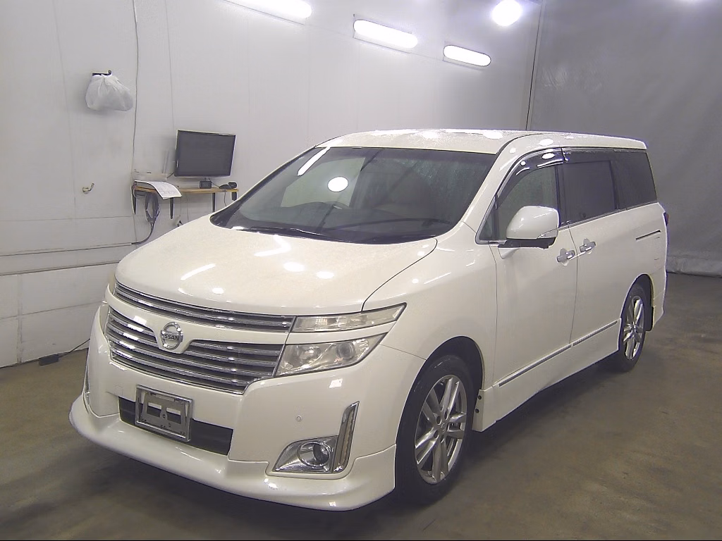 NISSAN ELGRAND