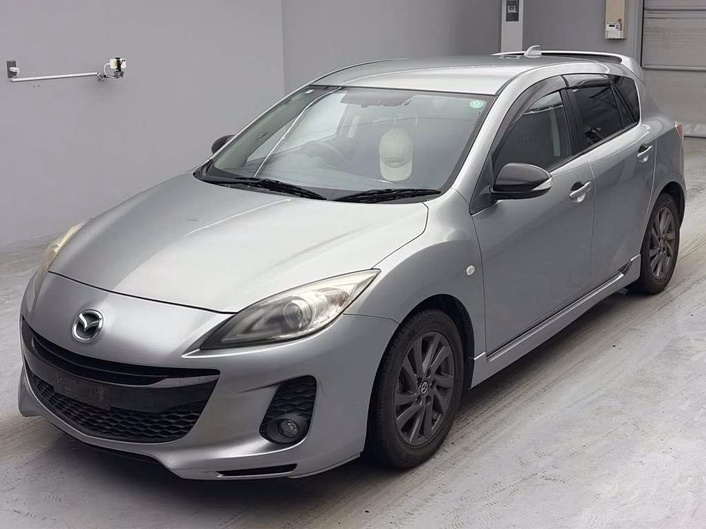MAZDA AXELA
