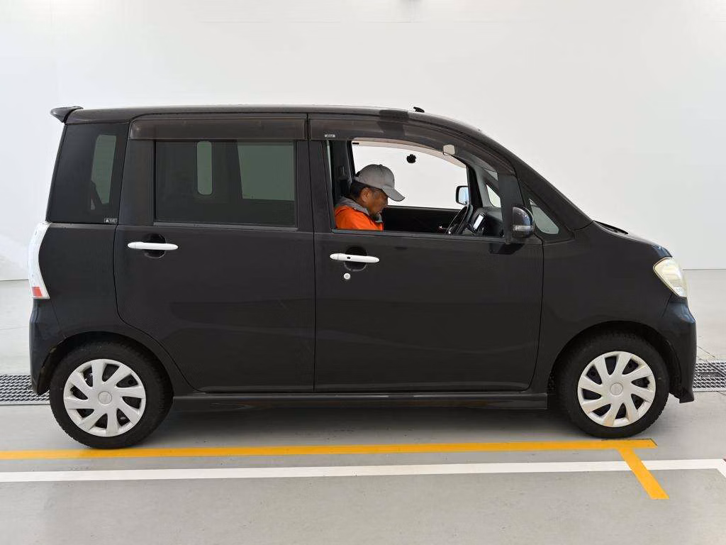 DAIHATSU TANTO EXE