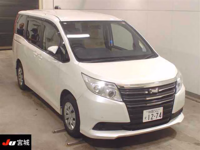 TOYOTA NOAH