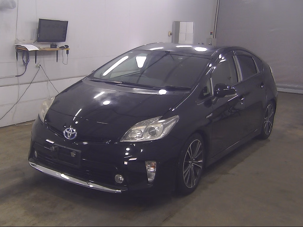 TOYOTA PRIUS
