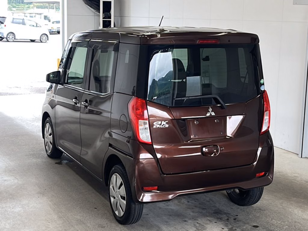 MITSUBISHI EK SPACE