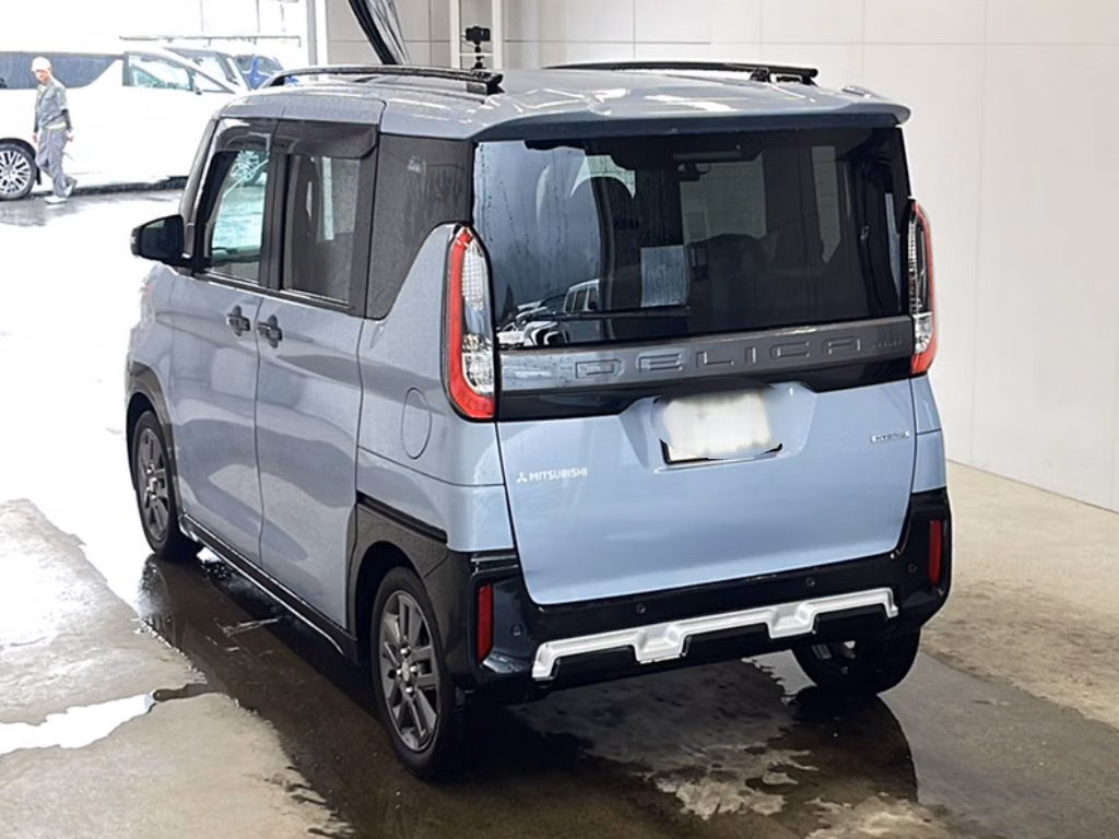 MITSUBISHI DELICA MINI