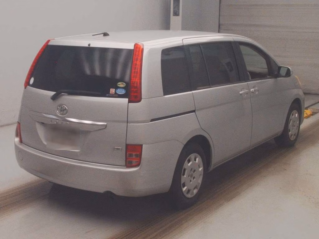 TOYOTA ISIS