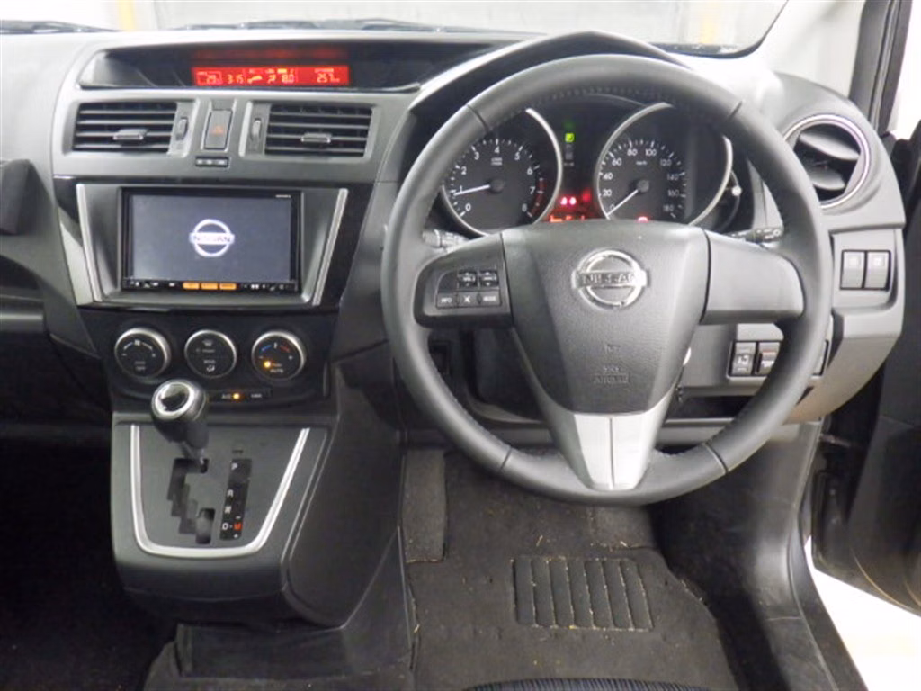 NISSAN LAFESTA