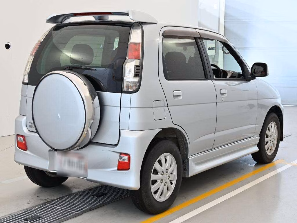 DAIHATSU TERIOS KID