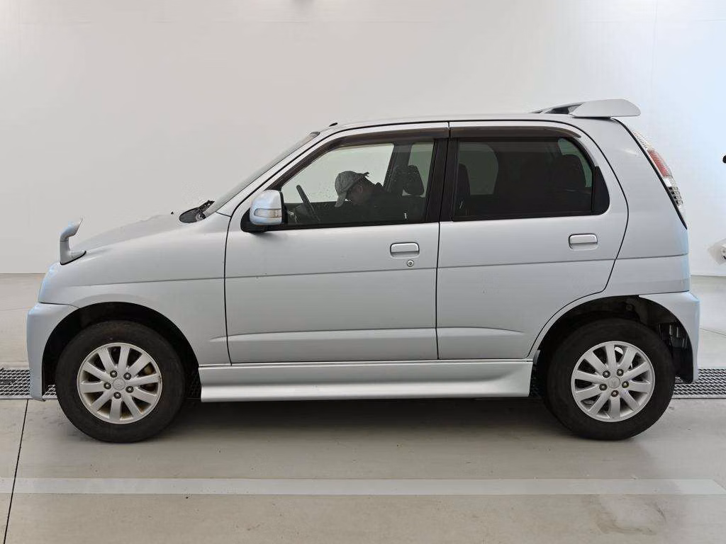 DAIHATSU TERIOS KID