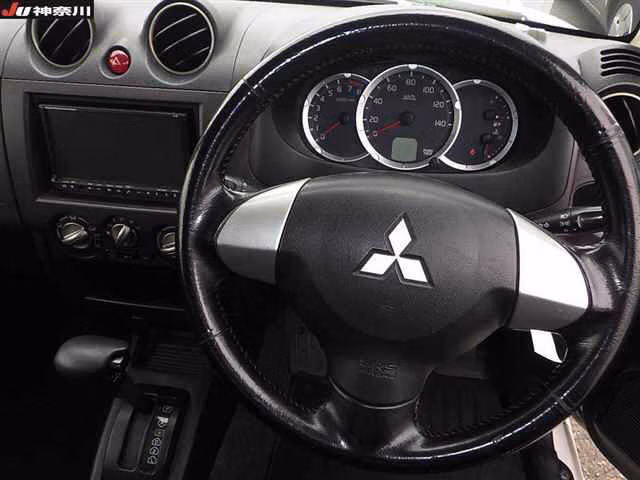 MITSUBISHI PAJERO MINI