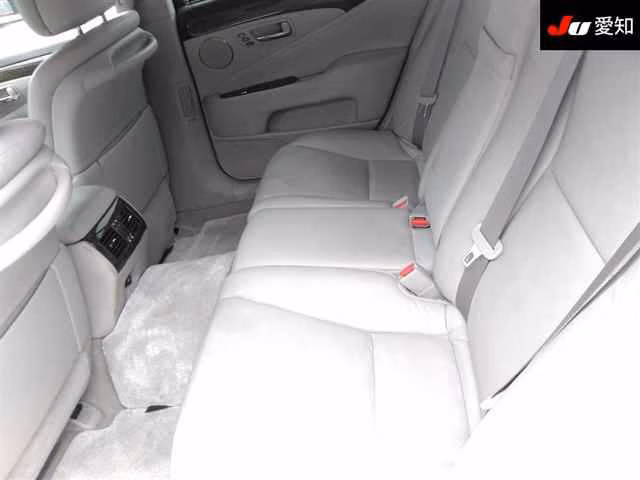 LEXUS LS460