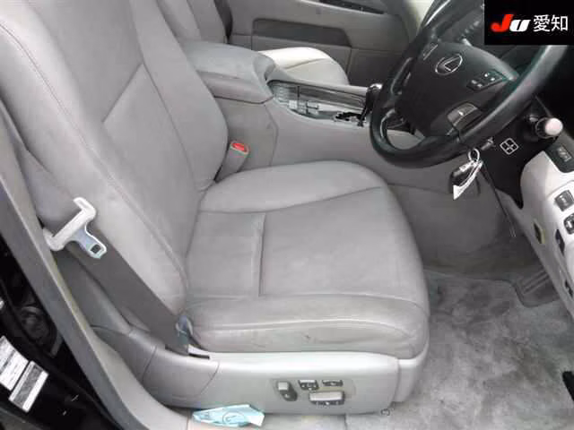 LEXUS LS460