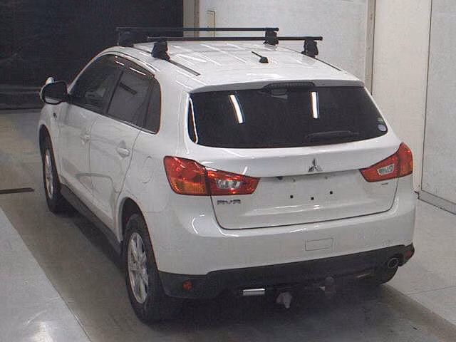 MITSUBISHI RVR