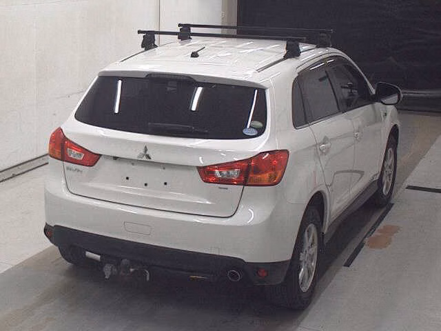 MITSUBISHI RVR
