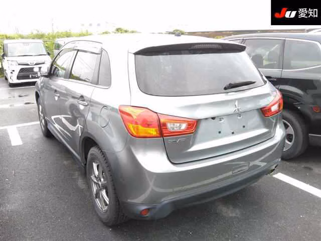 MITSUBISHI RVR