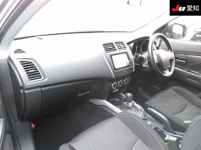 MITSUBISHI RVR