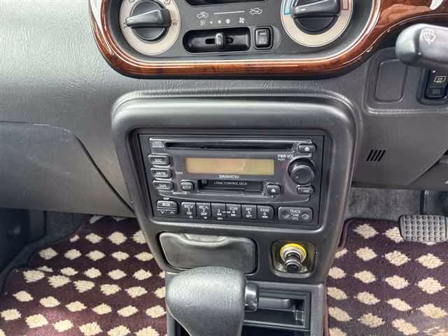 DAIHATSU MIRA GINO