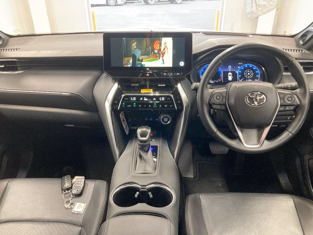 TOYOTA HARRIER