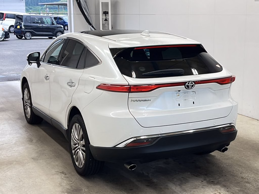 TOYOTA HARRIER