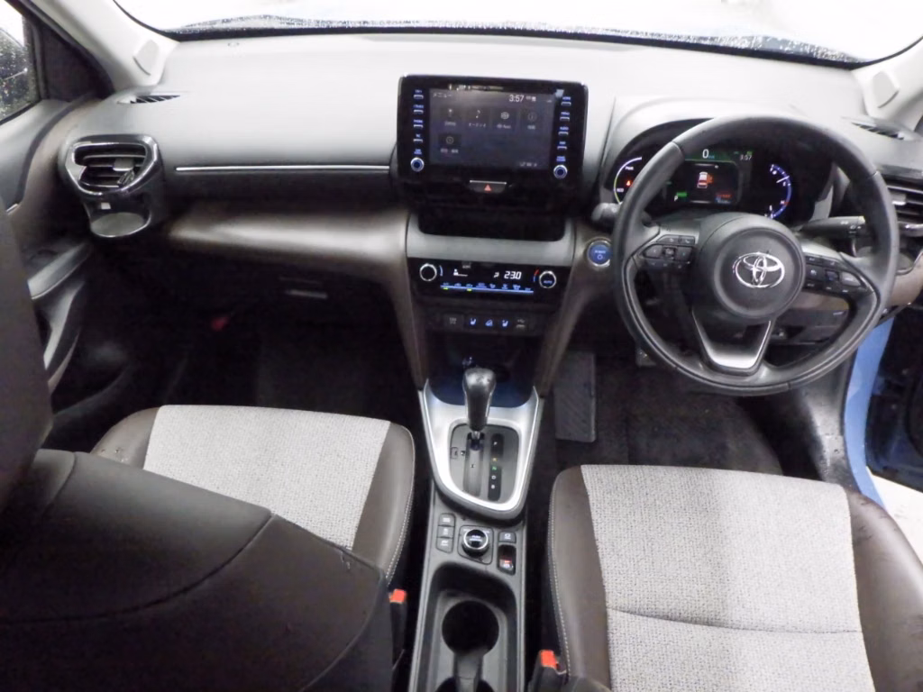 TOYOTA YARIS CROSS