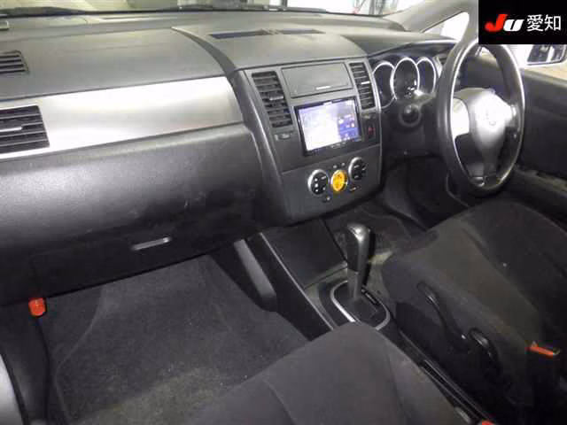 NISSAN TIIDA LATIO