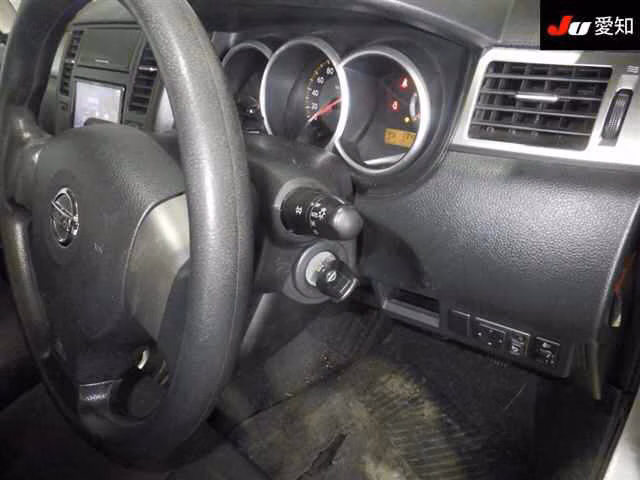 NISSAN TIIDA LATIO