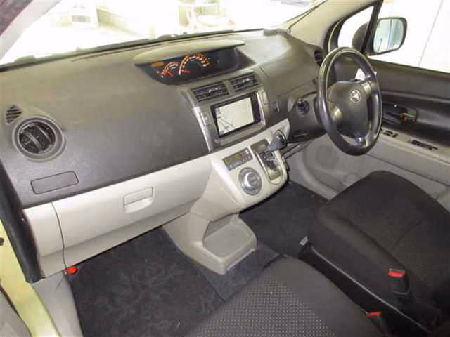 TOYOTA PASSO SETTE