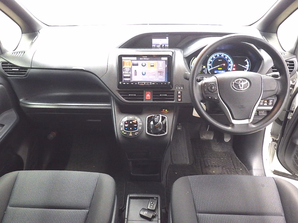 TOYOTA NOAH
