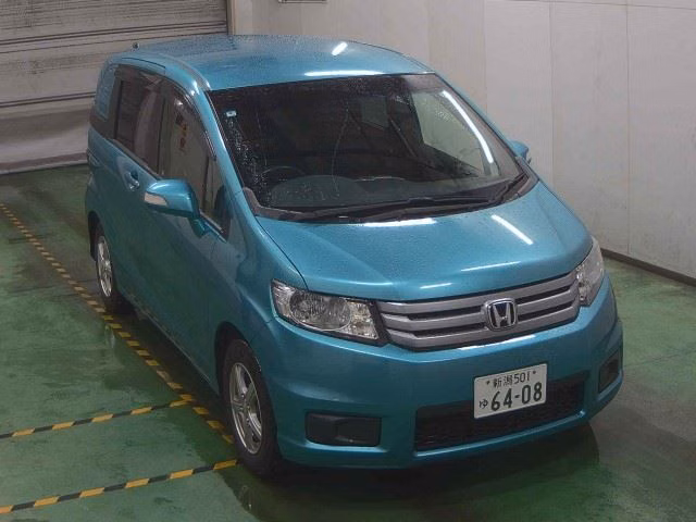 HONDA FREED SPIKE