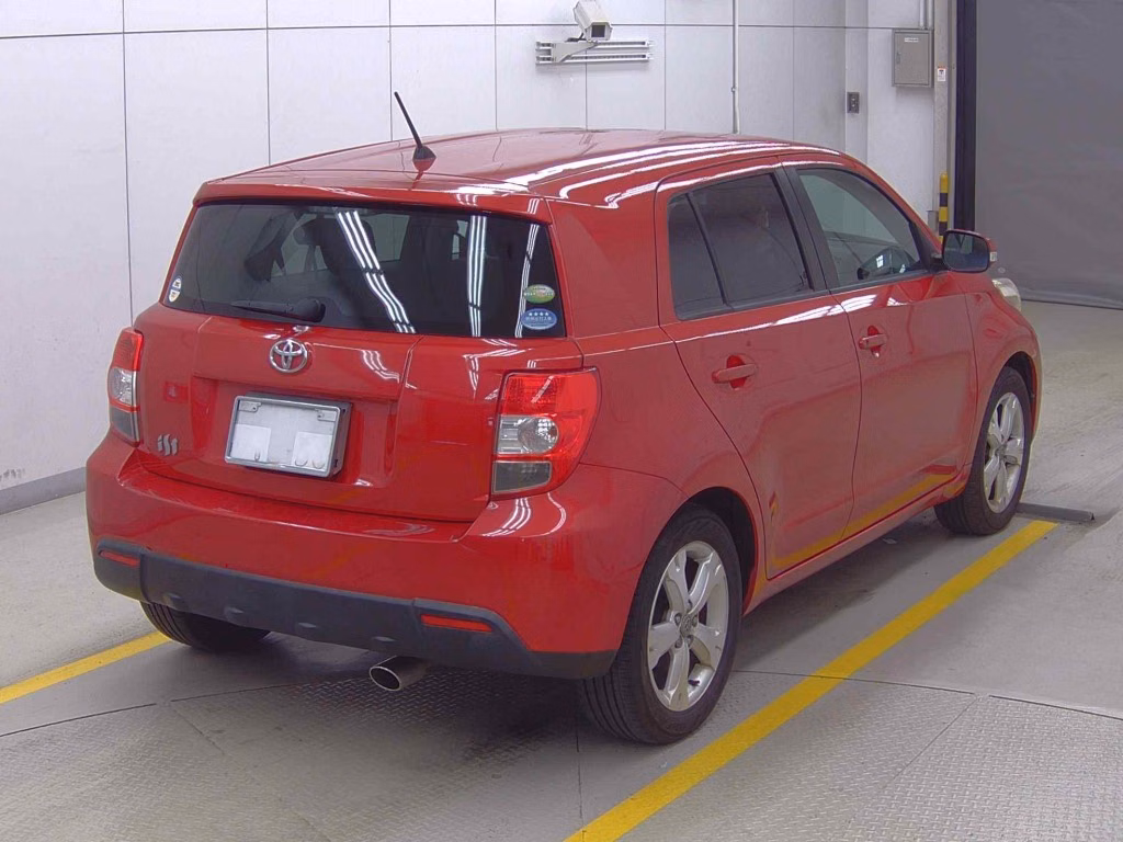 TOYOTA IST