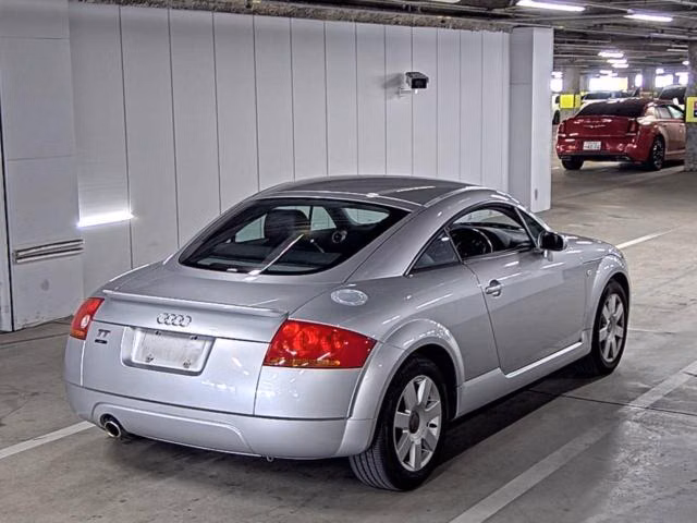AUDI TT