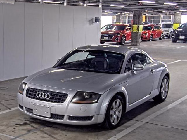 AUDI TT