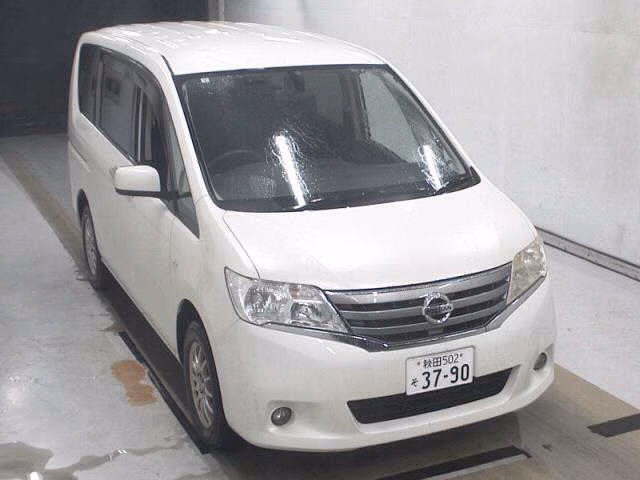 NISSAN SERENA