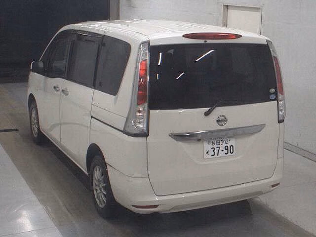 NISSAN SERENA