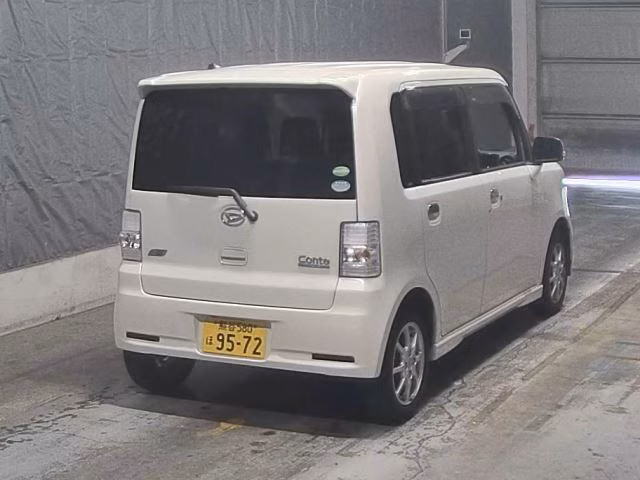 DAIHATSU MOVE CONTE
