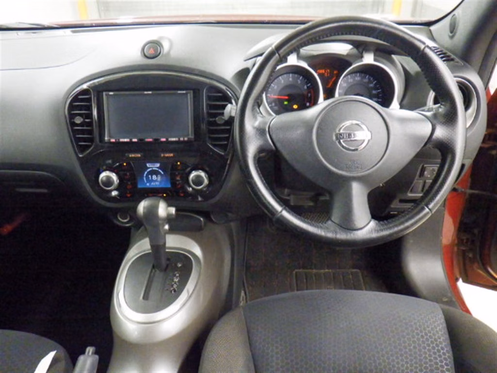 NISSAN JUKE