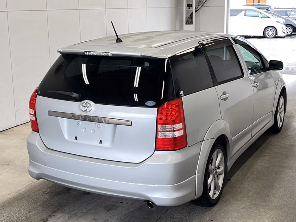 TOYOTA WISH