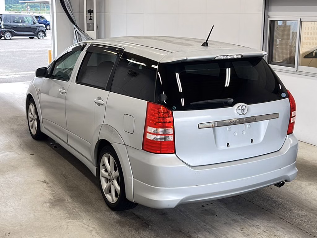 TOYOTA WISH