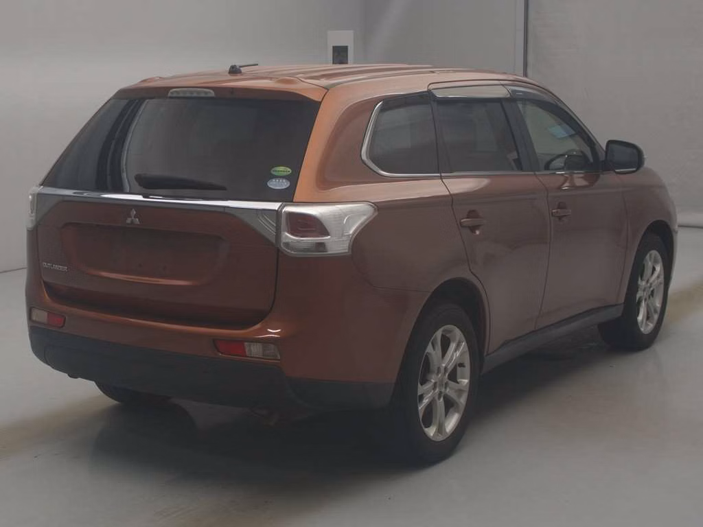MITSUBISHI OUTLANDER