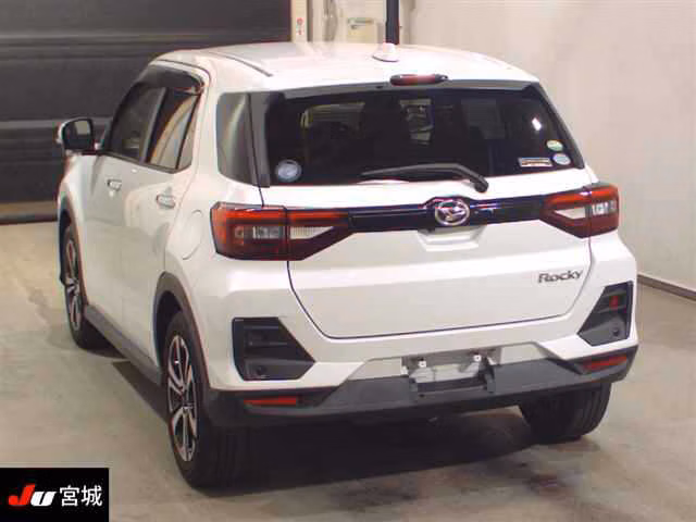 DAIHATSU ROCKY