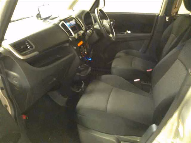 MITSUBISHI DELICA D:2