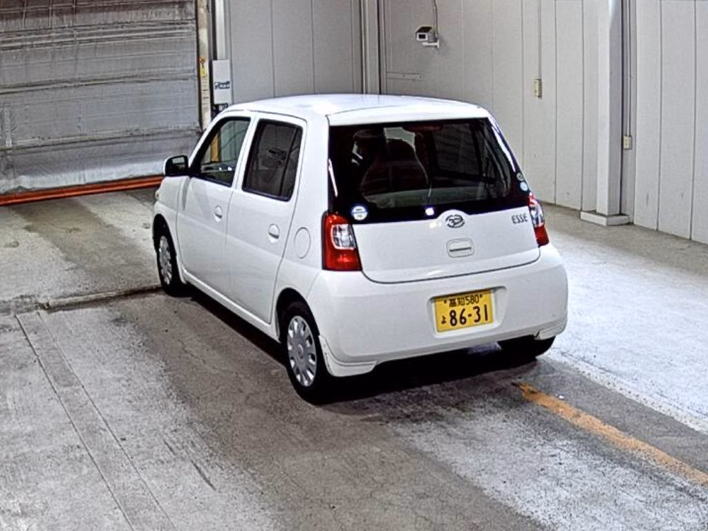 DAIHATSU ESSE