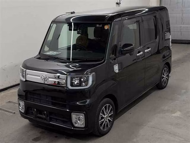 TOYOTA PIXIS MEGA