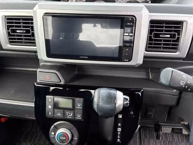 TOYOTA PIXIS MEGA