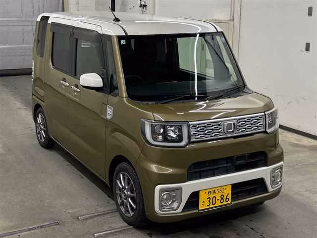 DAIHATSU WAKE